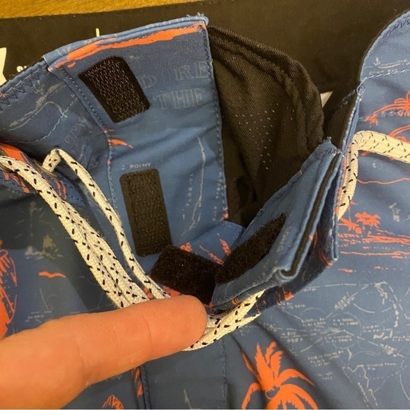 Salty Crew Topwater Boardshort Boardshorts Blue Pink Fishing Swim Surf Size 38 - Picture 9 of 11